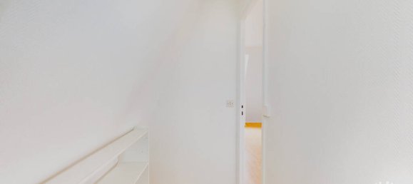 Studio in Paris, France No. 328162 9