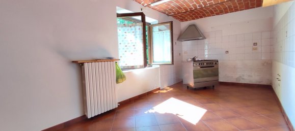 8 rooms House in Rocca d'Arazzo, Italy No. 293053 9