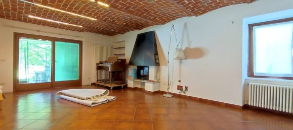 8 rooms House in Rocca d'Arazzo, Italy No. 293053 5