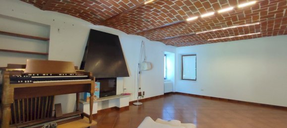 8 rooms House in Rocca d'Arazzo, Italy No. 293053 7