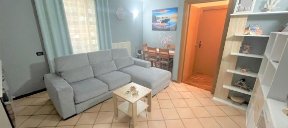 3 rooms Apartment in Chiari, Italy No. 279463 2