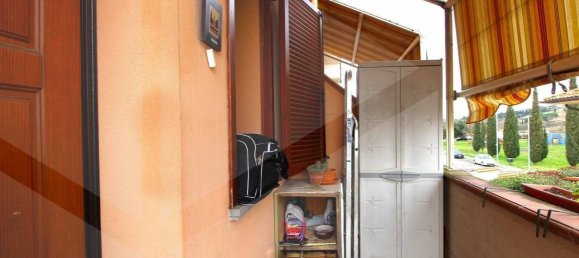Apartamento de 2 dormitorios en Pontedera, Italy No. 21798 8