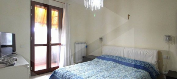 Apartamento de 2 dormitorios en Pontedera, Italy No. 21798 11