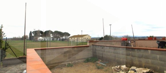 Apartamento de 2 dormitorios en Pontedera, Italy No. 21798 17