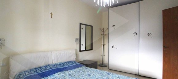 Apartamento de 2 dormitorios en Pontedera, Italy No. 21798 12