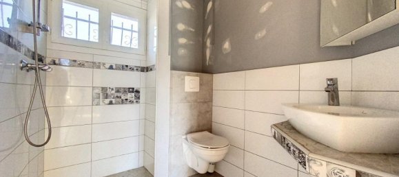 Дом с 3 комнатами в Пери, Франция № 64141 9