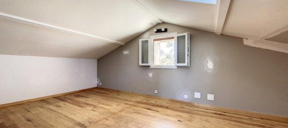 Дом с 3 комнатами в Пери, Франция № 64141 11