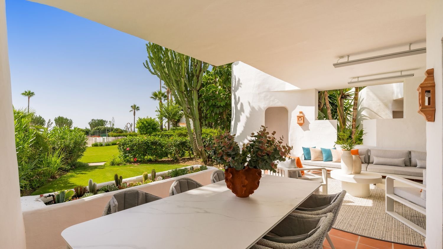 3 bedrooms Apartment in Estepona, Spain No. 117704