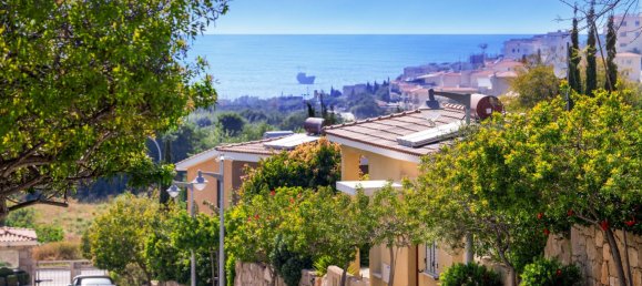 3 bedrooms Villa in Paphos, Cyprus No. 10131 3