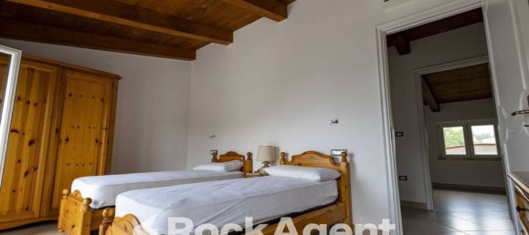 5 bedrooms Villa in Montauro, Italy No. 313159 27