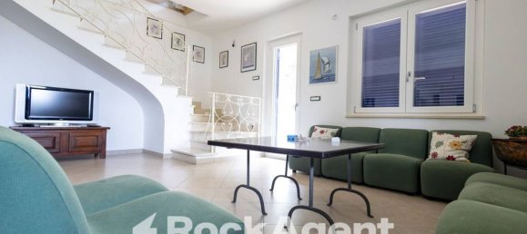 5 bedrooms Villa in Montauro, Italy No. 313159 7