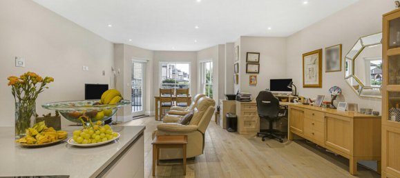 1 bedroom Apartment in Surrey, United Kingdom No. 8590 6