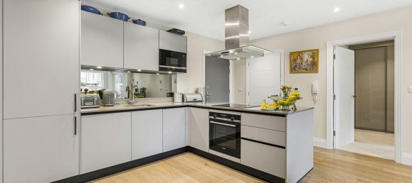 1 bedroom Apartment in Surrey, United Kingdom No. 8590 3