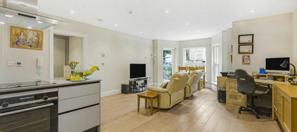 1 bedroom Apartment in Surrey, United Kingdom No. 8590 2