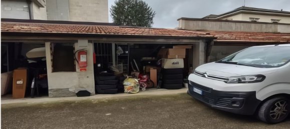 Dúplex de 4 habitaciónes en Busto Arsizio, Italy No. 305490 7