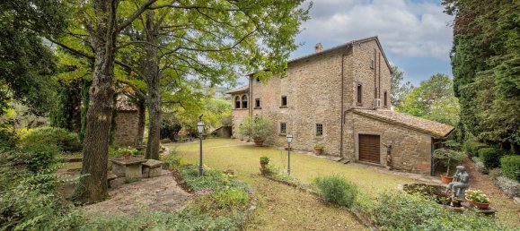 Дом с 6 спальнями в Кортона, Италия № 63296 3