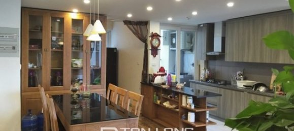 Apartamento de 2 dormitorios en Long Bien, Vietnam No. 2439 4