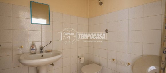 3 rooms Commercial property in Macerata, Italy No. 279335 27