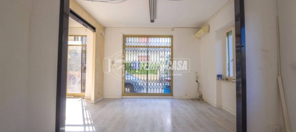 3 rooms Commercial property in Macerata, Italy No. 279335 20