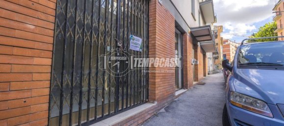 3 rooms Commercial property in Macerata, Italy No. 279335 4