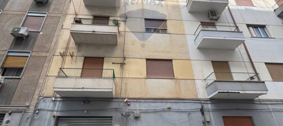 4 rooms Apartment in Palermo, Italy No. 272655 3
