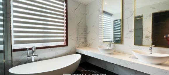 5 chambres Villa à Long Bien, Vietnam No. 738 9