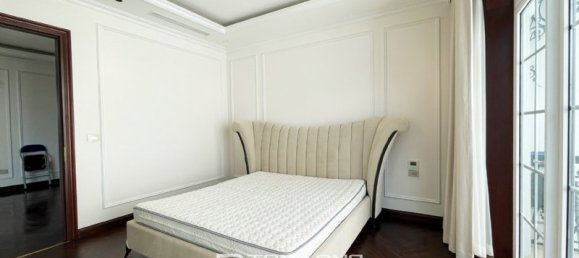 5 chambres Villa à Long Bien, Vietnam No. 738 2