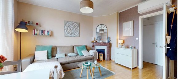 2 Schlafzimmer Wohnung in Montfermeil, France, Nr. 330422 3