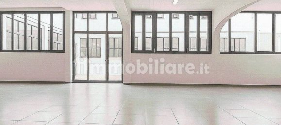 Склад с 3 комнатами в Милан, Италия № 312190 17