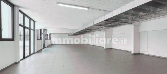 Склад с 3 комнатами в Милан, Италия № 312190 9