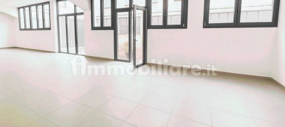 Склад с 3 комнатами в Милан, Италия № 312190 5