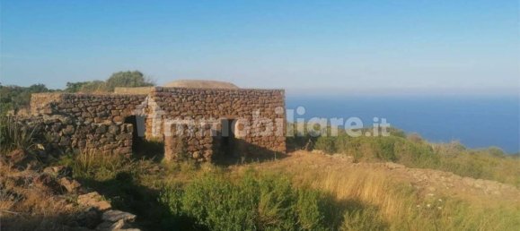 3 bedrooms House in Pantelleria, Italy No. 82337 7