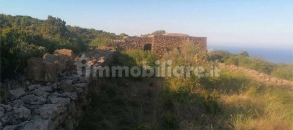 3 bedrooms House in Pantelleria, Italy No. 82337 14