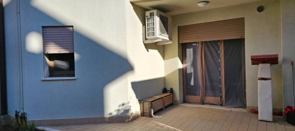 4-salle Appartement à Grosseto, Italy No. 25037 16