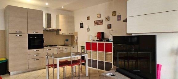 4-salle Appartement à Grosseto, Italy No. 25037 3