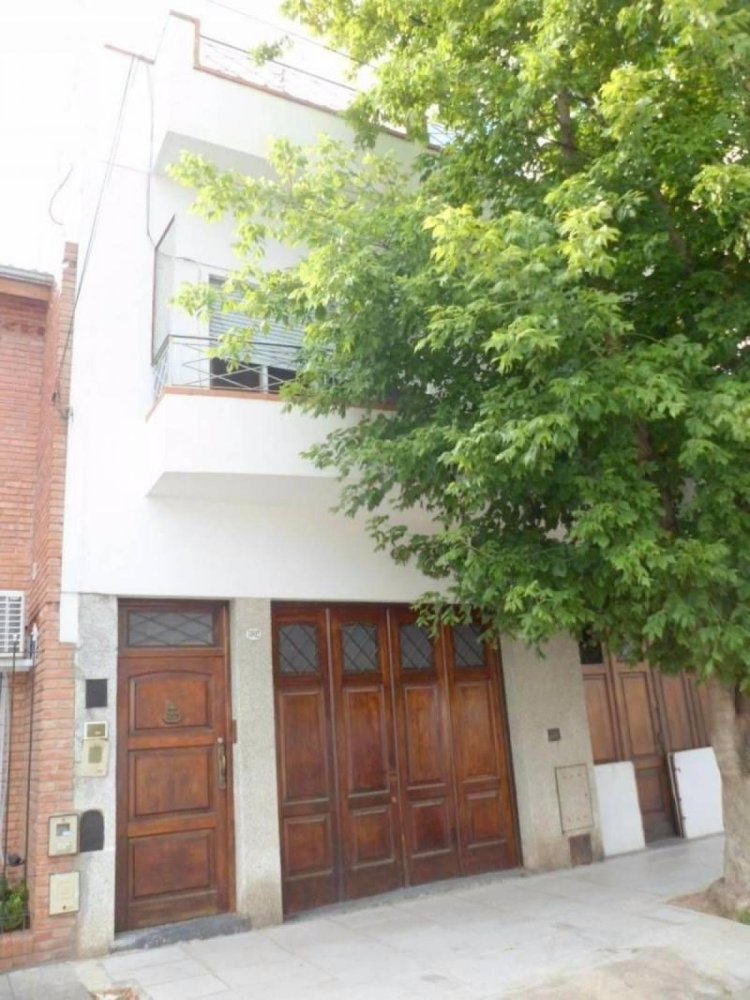 3 bedrooms House in Buenos Aires, Argentina No. 94223