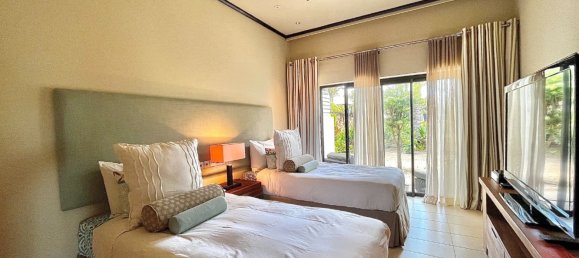 4 bedrooms Villa in Flacq, Mauritius No. 212 2