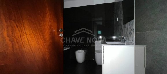 2 Schlafzimmer Wohnung in Porto, Portugal, Nr. 199760 3