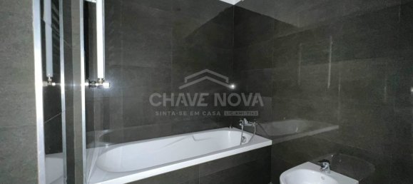 2 Schlafzimmer Wohnung in Porto, Portugal, Nr. 199760 2