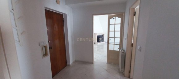 2 bedrooms Apartment in Lisbon, Portugal No. 10801 6