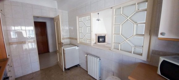 2 bedrooms Apartment in Lisbon, Portugal No. 10801 13