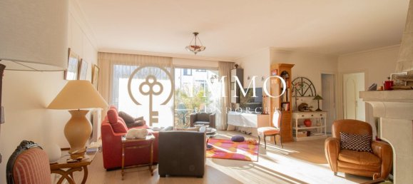 Квартира с 4 спальнями в Бур-ля-Рен, Франция № 163075 2