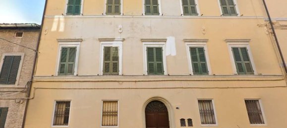 13 rooms Apartment in Castelfidardo, Italy No. 10653 7