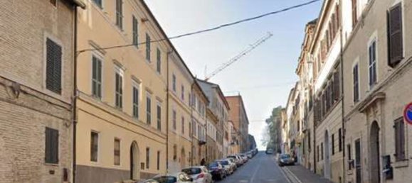 13 rooms Apartment in Castelfidardo, Italy No. 10653 4