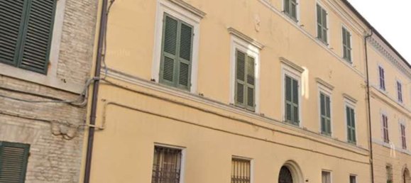13 rooms Apartment in Castelfidardo, Italy No. 10653 8