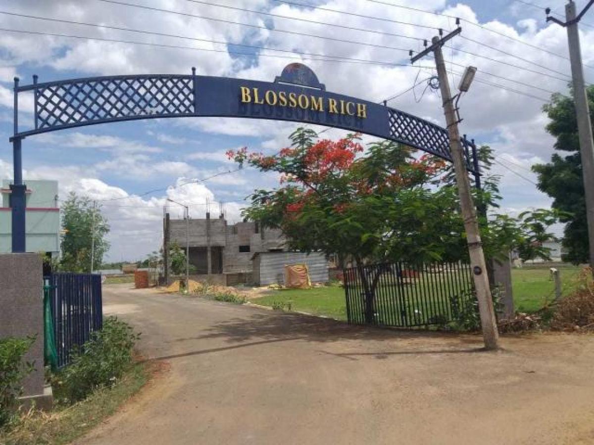  Land in Chennai, India No. 40196