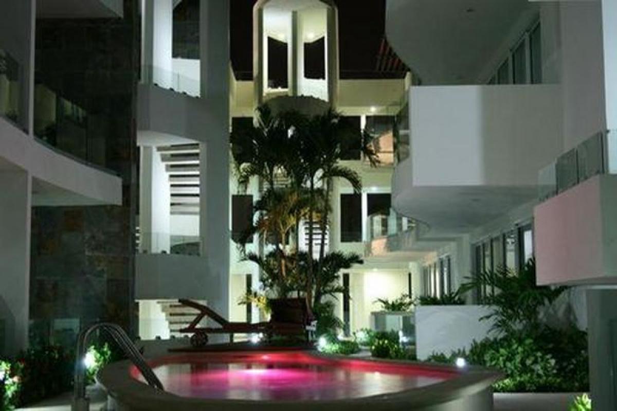 Apartamento de 2 dormitorios en Solidaridad, Mexico No. 175942