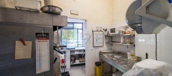 2 rooms Commercial property in Rome, Italy No. 50098 6