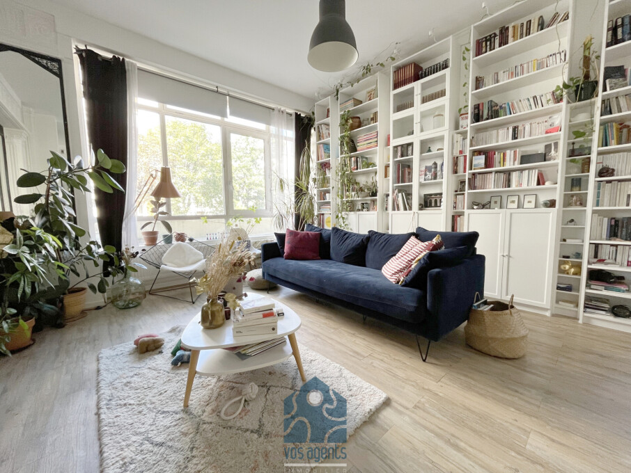 Apartamento de 4 dormitorios en Royat, France No. 321399