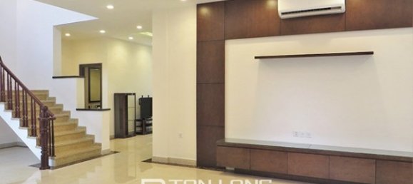 Вилла с 5 спальнями в Лонгбьен, Вьетнам № 3366 3